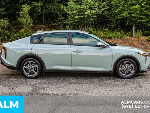Used 2025 Kia K4 FWD image 9