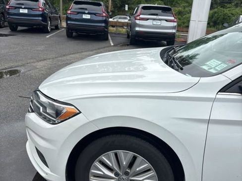 Used 2019 Volkswagen Jetta S w/ Driver Assistance Package FWD image 9