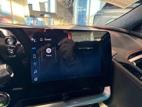 New 2025 Chevrolet Corvette E-Ray image 19