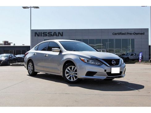 Used 2018 Nissan Altima 2.5 S w/ S Convenience Package image 1