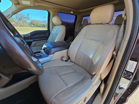 Used 2018 Ford F150 Lariat w/ Equipment Group 502A Luxury image 12