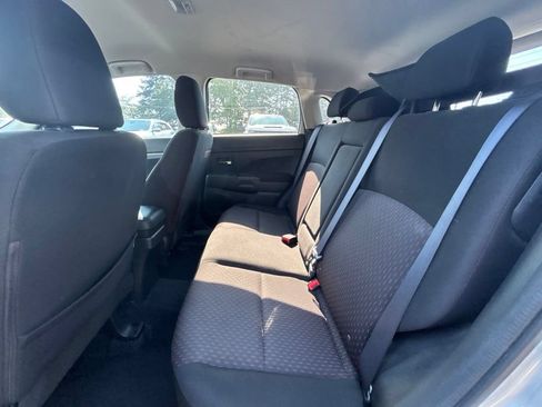 Used 2018 Mitsubishi Outlander Sport LE FWD image 18