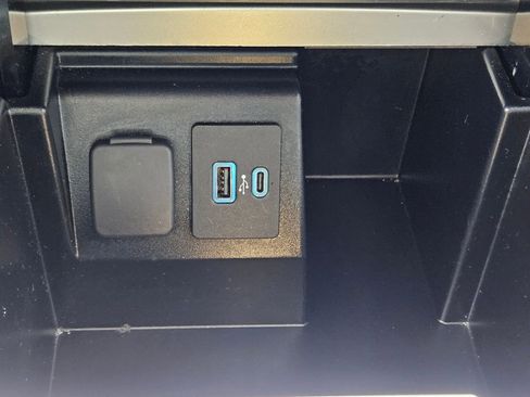 Used 2021 Ford Explorer ST w/ Equipment Group 401A image 27