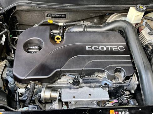 Used 2018 GMC Terrain SLE image 33