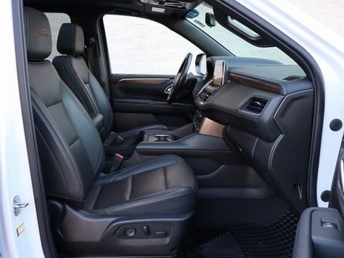 Used 2021 Chevrolet Suburban High Country image 41