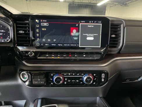 Used 2022 GMC Sierra 1500 SLT w/ SLT Premium Plus Package AWD/4WD image 26