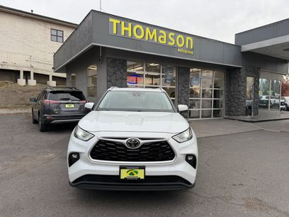 Used 2022 Toyota Highlander XLE