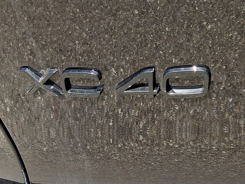 New 2026 Volvo XC40 B5 Ultra w/ Protection Package Premier AWD/4WD image 18