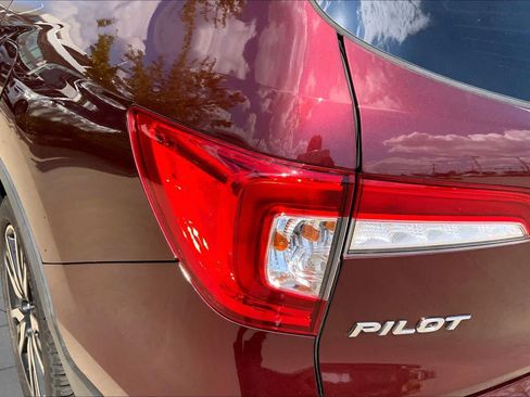 Used 2021 Honda Pilot Elite image 27