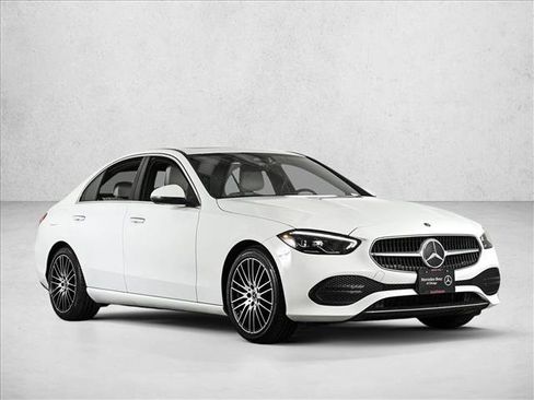Used 2023 Mercedes-Benz C 300 4MATIC Sedan image 3