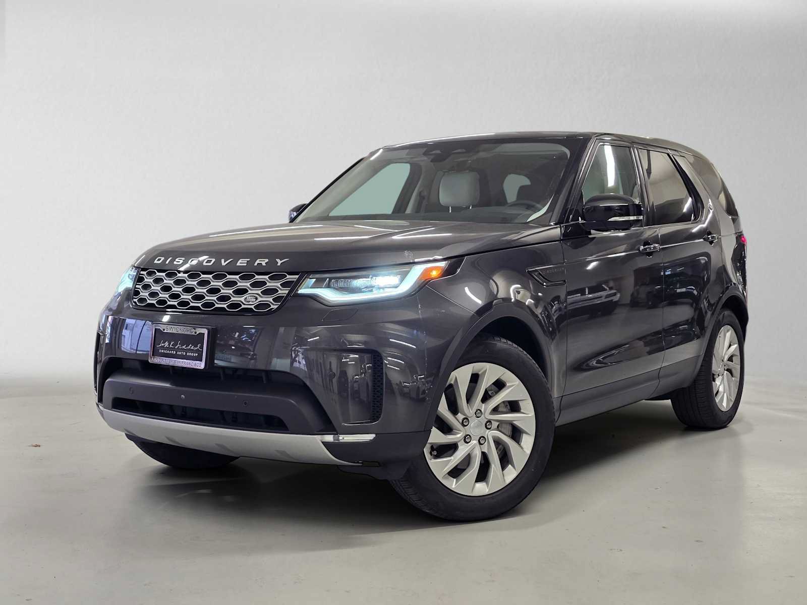 Used 2025 Land Rover Discovery S AWD/4WD image 1