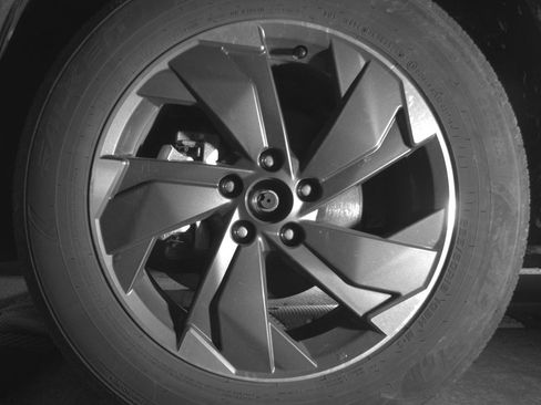 Used 2025 Nissan Rogue SV FWD image 12