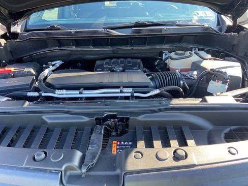 Used 2023 Chevrolet Silverado 1500 LT image 10