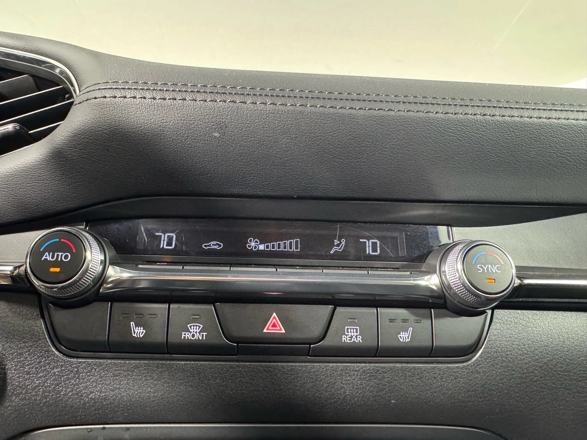 Used 2023 MAZDA MAZDA3 s FWD image 21