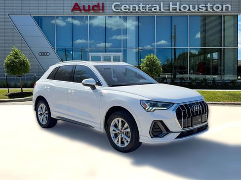 Certified 2025 Audi Q3 2.0T Premium w/ Convenience Package image 7