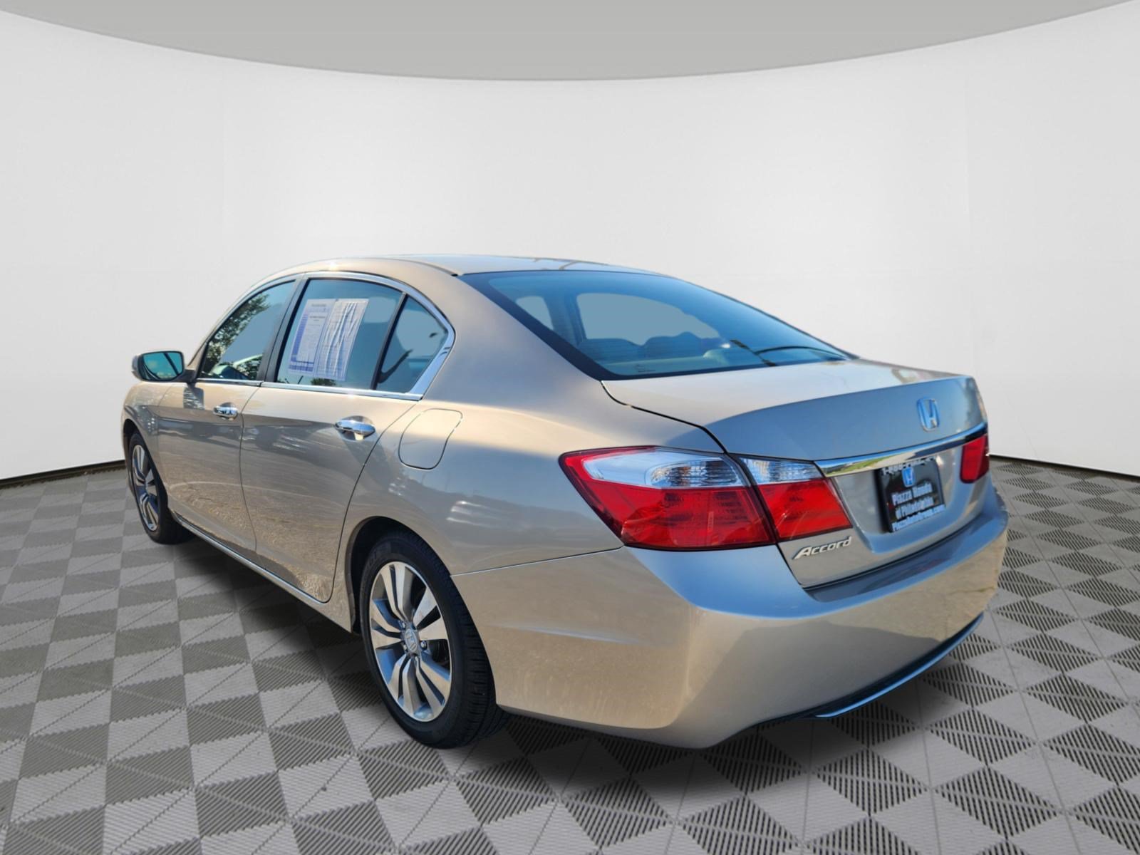 Used 2015 Honda Accord EX image 3