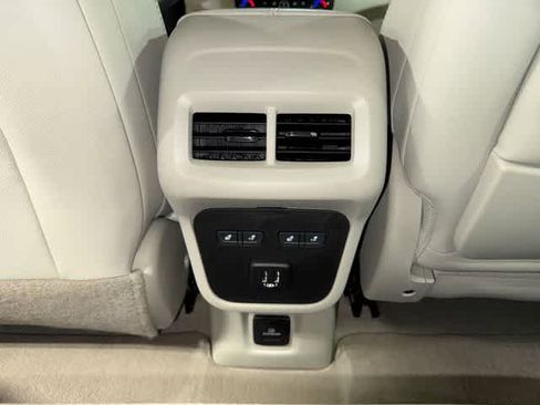 Used 2022 GMC Terrain Denali w/ Denali Premium Package AWD/4WD image 29