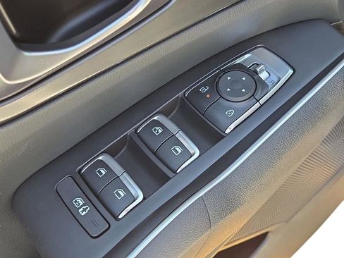 New 2026 Kia Sorento LX FWD image 15