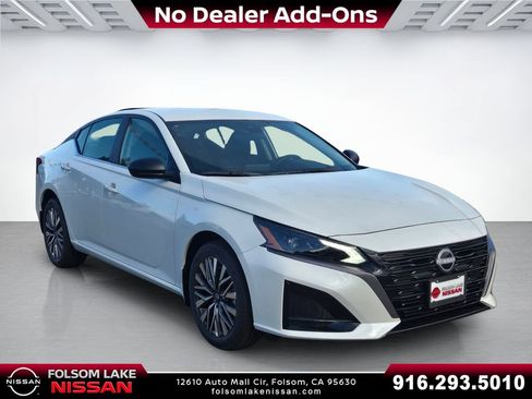 New 2026 Nissan Altima 2.5 SV AWD/4WD image 1
