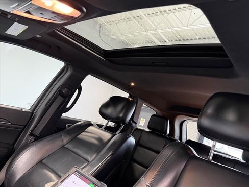 Used 2020 Jeep Grand Cherokee Limited image 17