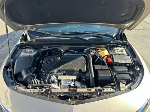 Used 2022 Chevrolet Malibu LT image 28