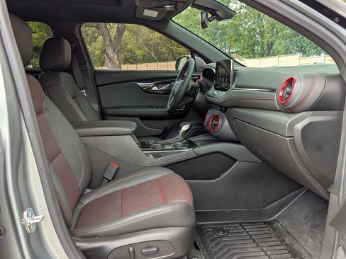 Used 2025 Chevrolet Blazer RS w/ Enhanced Convenience Package image 27