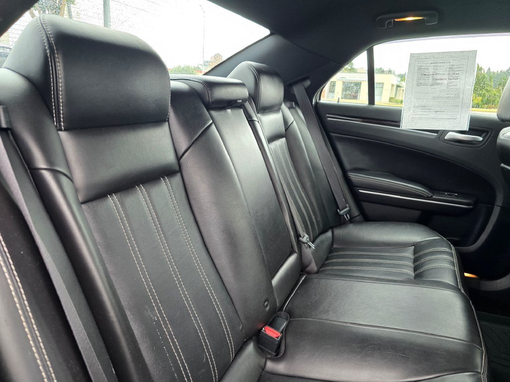 Used 2019 Chrysler 300 S AWD/4WD image 14