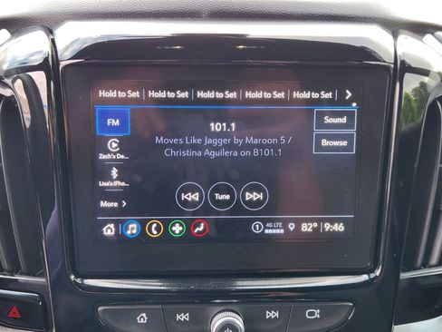 Used 2023 Chevrolet Traverse LT FWD image 11