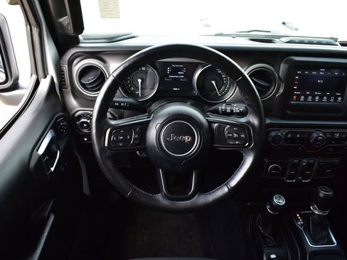 Used 2023 Jeep Wrangler Unlimited w/ Cold Weather Group AWD/4WD image 44