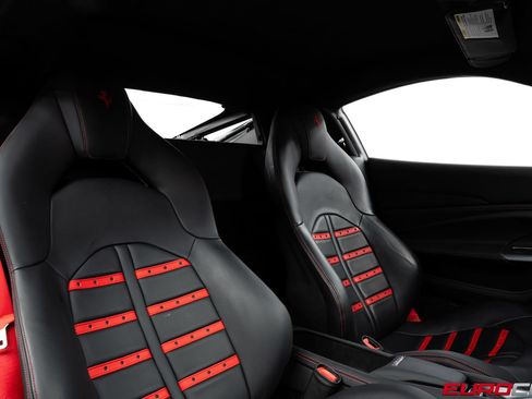 Used 2022 Ferrari F8 Tributo RWD image 39