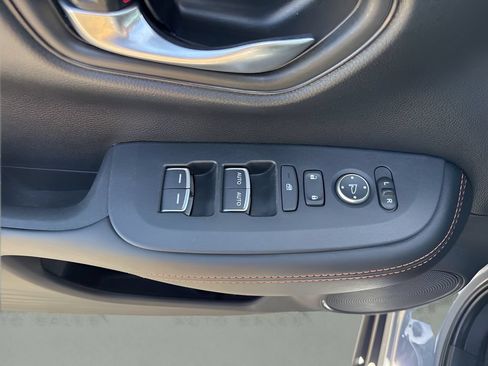 Used 2025 Honda HR-V Sport image 22