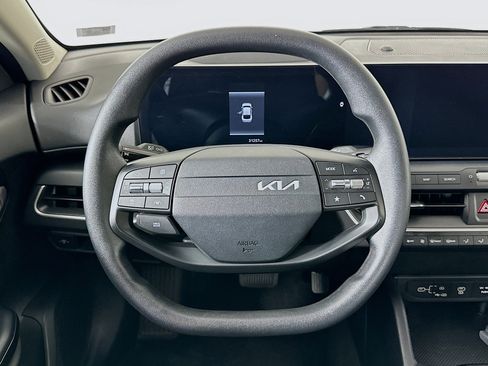 Used 2025 Kia K4 FWD image 18