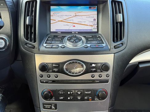 Used 2010 INFINITI G37 Anniversary Edition image 26