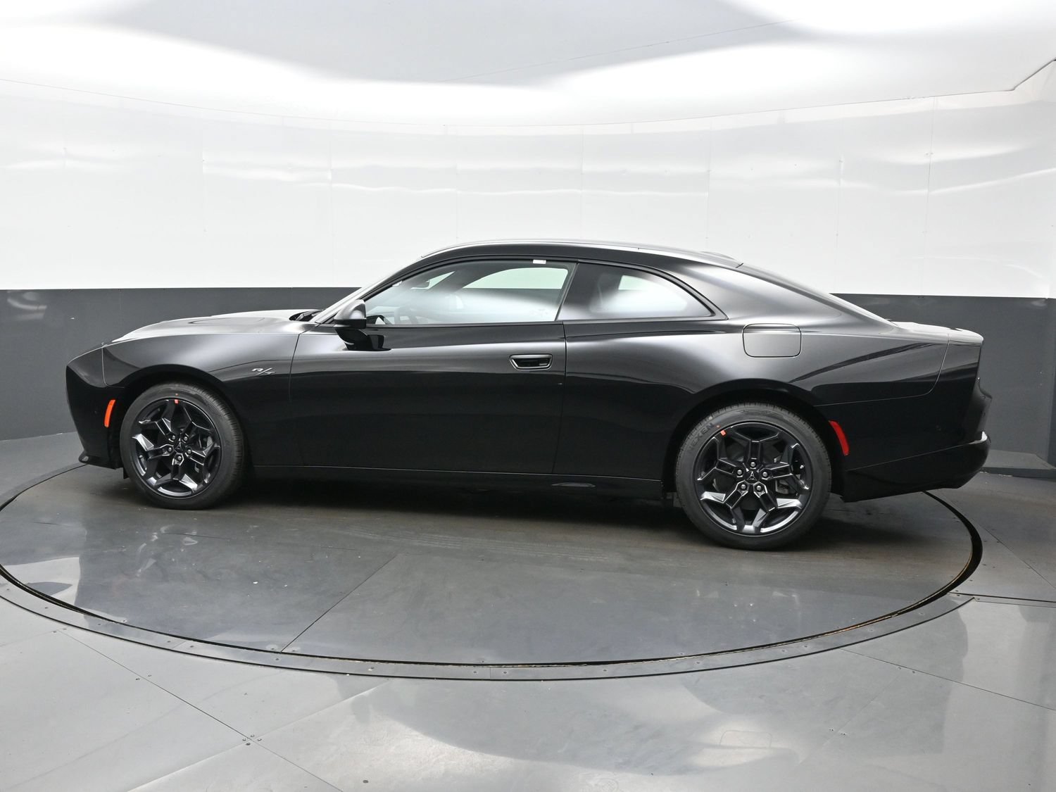 New 2027 Dodge Charger R/T AWD/4WD image 4