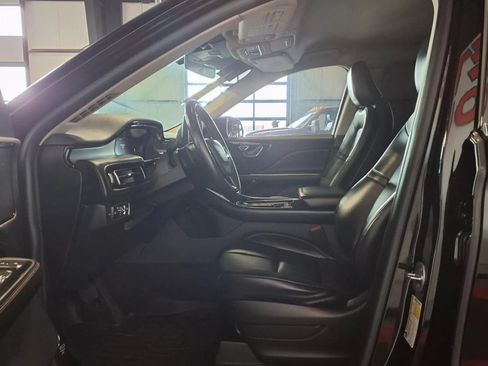 Used 2022 Lincoln Aviator AWD image 18