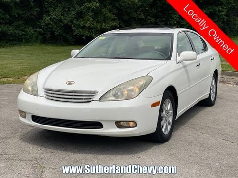 Used 2002 Lexus ES 330 w/ Premium Pkg FWD image 3