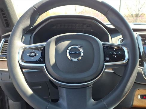 Certified 2023 Volvo XC90 B6 Plus image 27