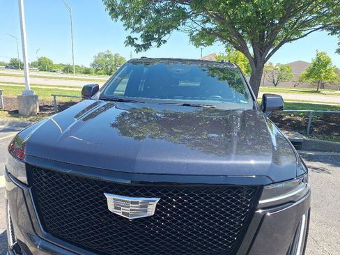 Used 2024 Cadillac Escalade Sport w/ LPO, ONYX Package AWD/4WD image 2