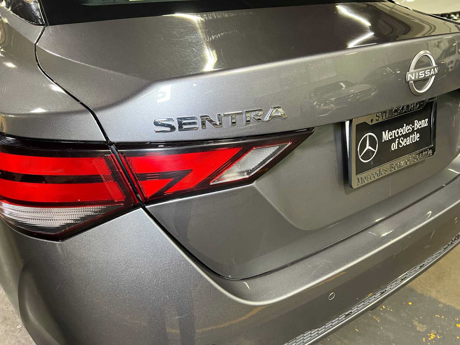 Used 2024 Nissan Sentra SV FWD image 14