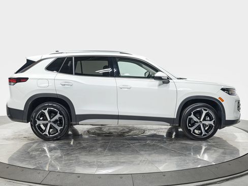 Used 2025 Volkswagen Tiguan SE AWD/4WD image 8