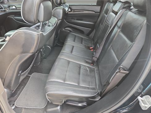 Used 2021 Jeep Grand Cherokee Overland image 14