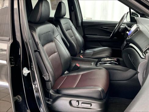 Used 2023 Honda Ridgeline Black Edition image 11