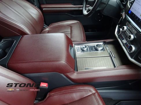 Used 2022 Ford Expedition Limited AWD/4WD image 18