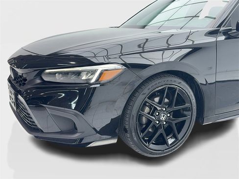 Used 2023 Honda Civic Sport image 6