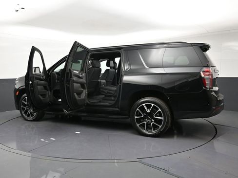Used 2023 Chevrolet Suburban RST w/ Luxury Package AWD/4WD image 36