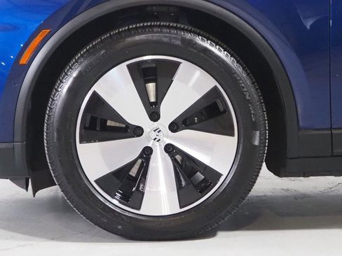 Used 2024 Porsche Macan 4 Electric image 65