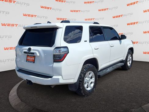 Used 2020 Toyota 4Runner SR5 AWD/4WD image 5