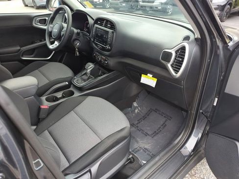 Used 2024 Kia Soul LX w/ Option Group 015 FWD image 33