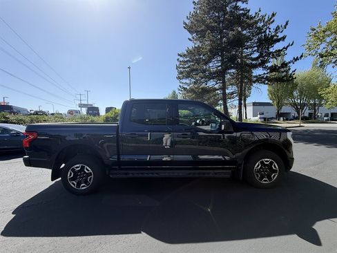Used 2023 Ford F150 Lightning XLT AWD/4WD image 7