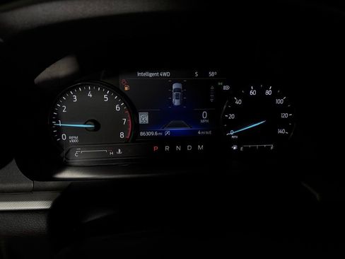 Used 2020 Ford Explorer XLT w/ Equipment Group 202A AWD/4WD image 12